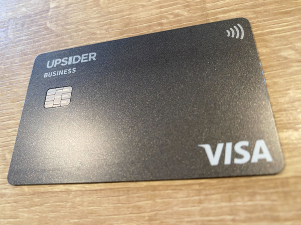 UPSIDERのリアルカード